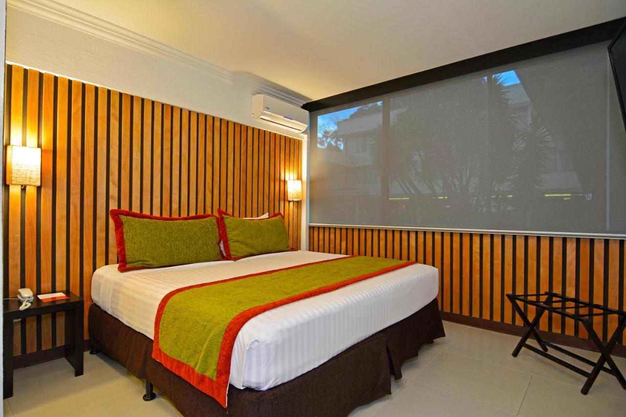 Deluxe King Room,1088235574:JPEG