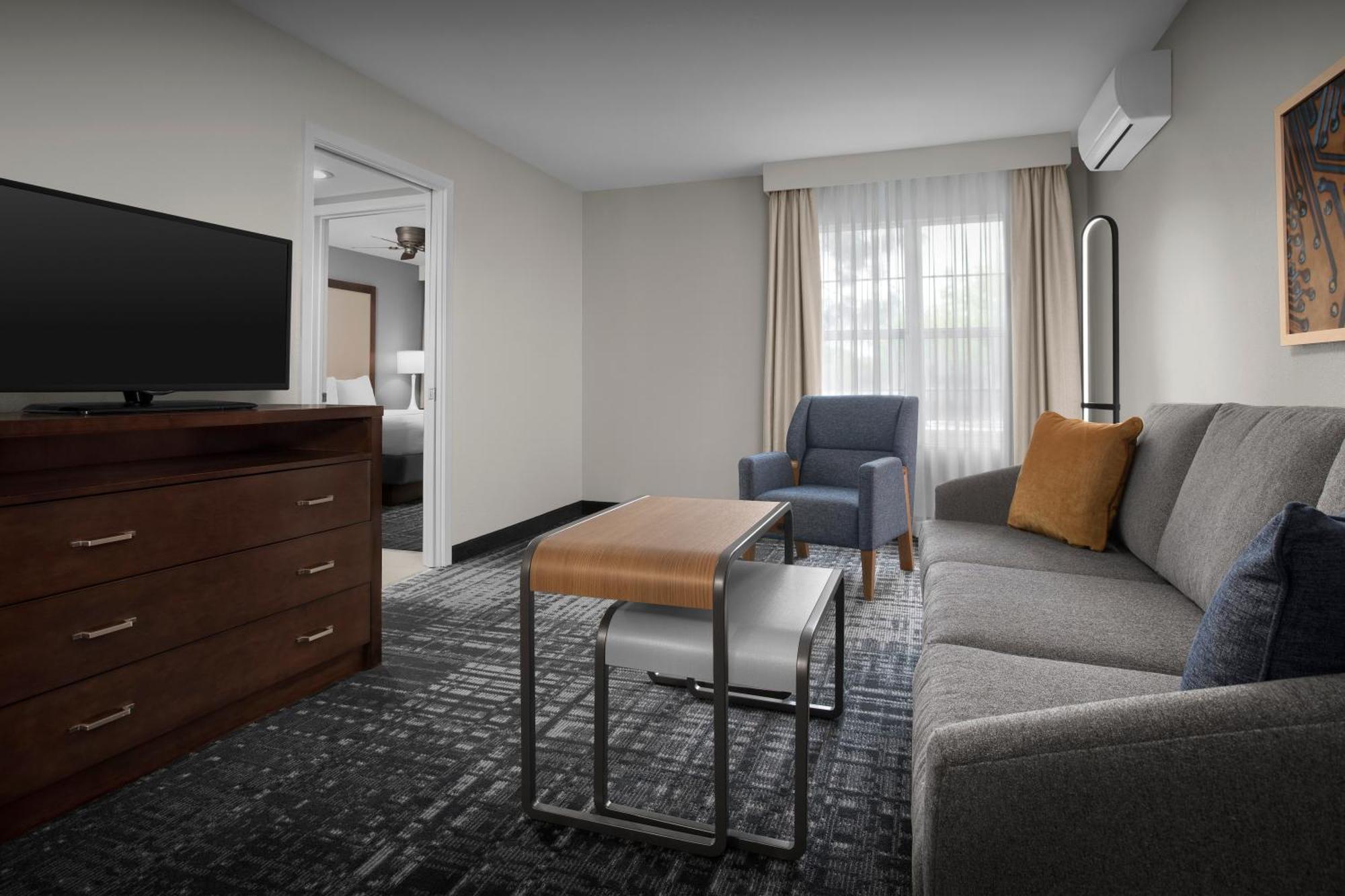 Deluxe One-Bedroom Suite Two Double Beds Non-Smoking,1673929392:JPEG