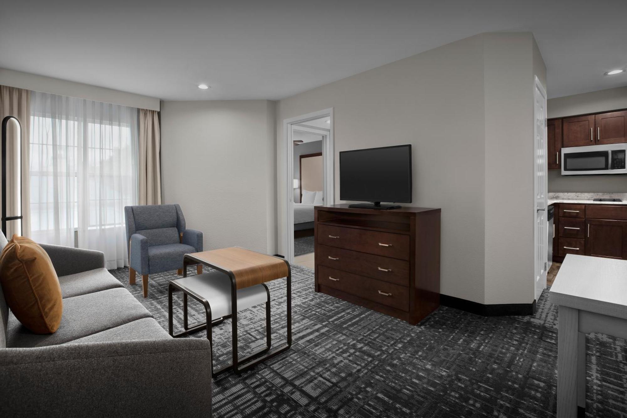 Two-Bedroom Suite King Bed One Double Bed,1673929364:JPEG