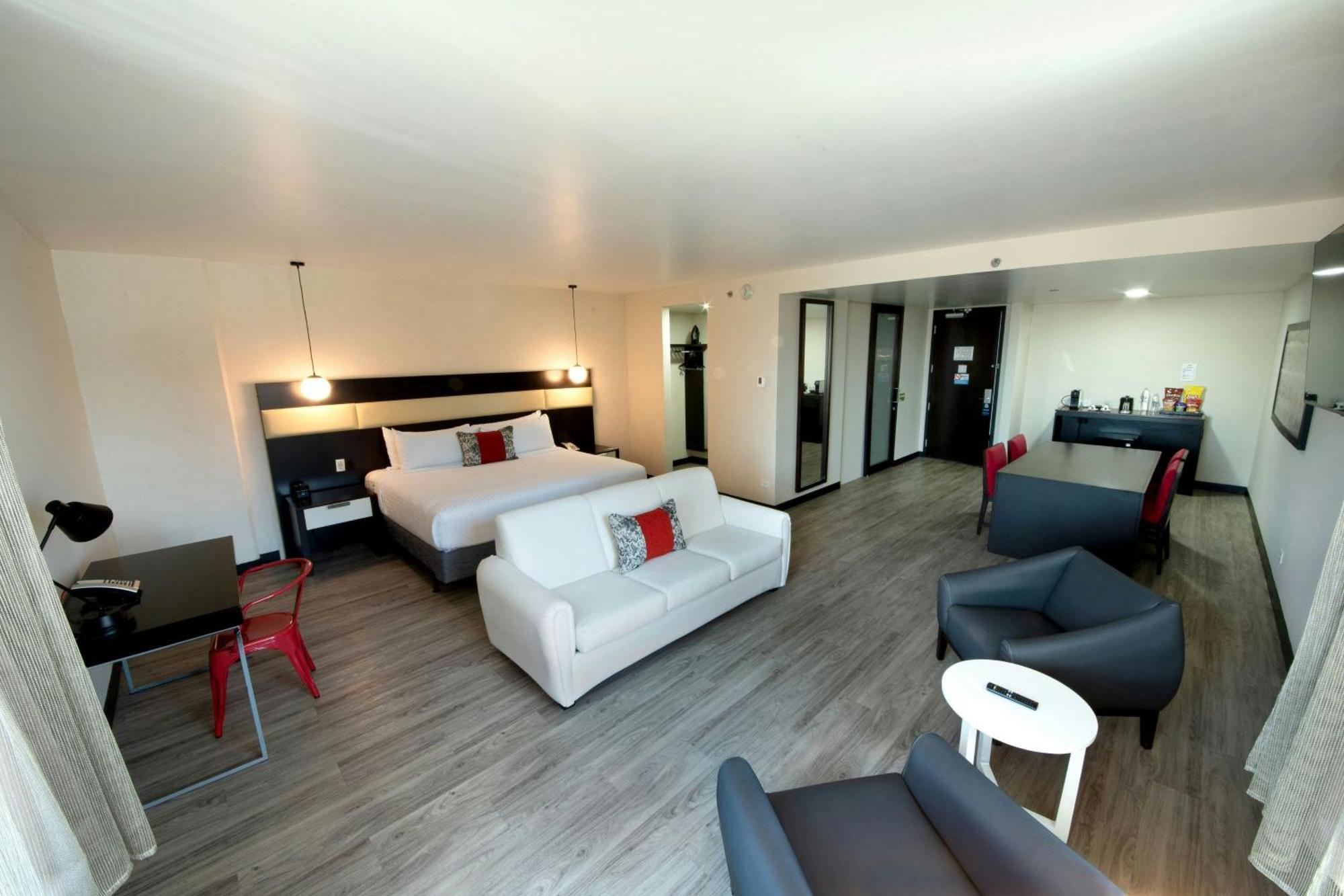 King Suite Sofa Bed,1685077906:JPEG